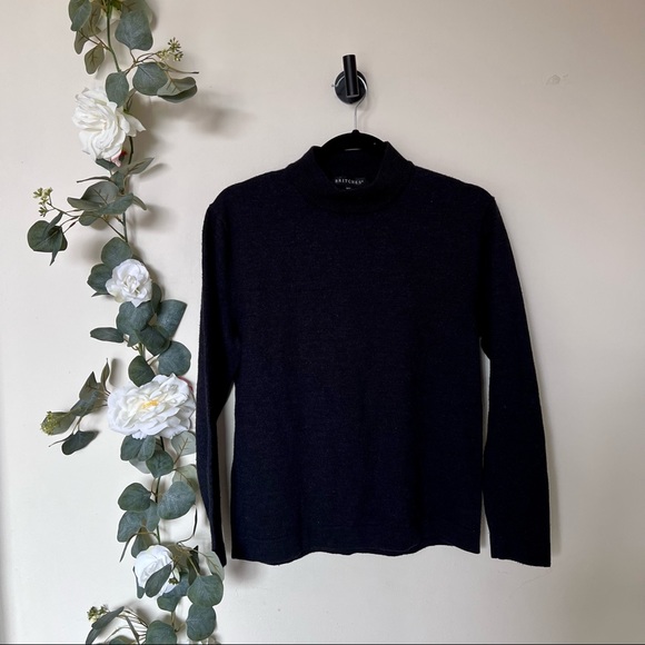 🖤 Long Sleeve Turtle Neck Top - Picture 1 of 8